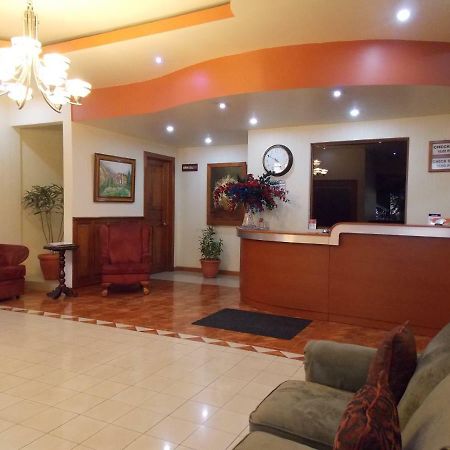 Hotel Anna Inn Olintepeque ภายนอก รูปภาพ