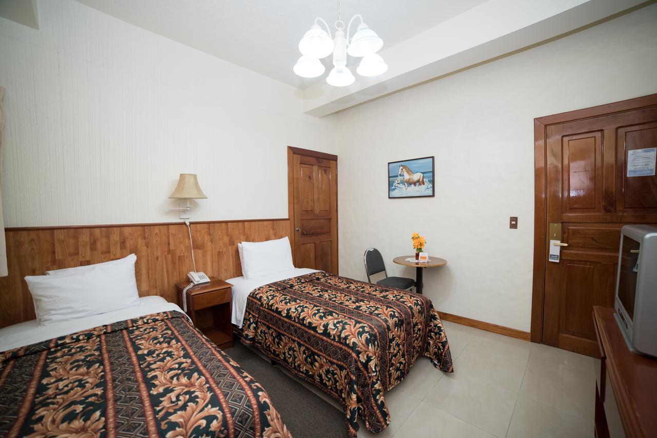 Hotel Anna Inn Olintepeque ภายนอก รูปภาพ