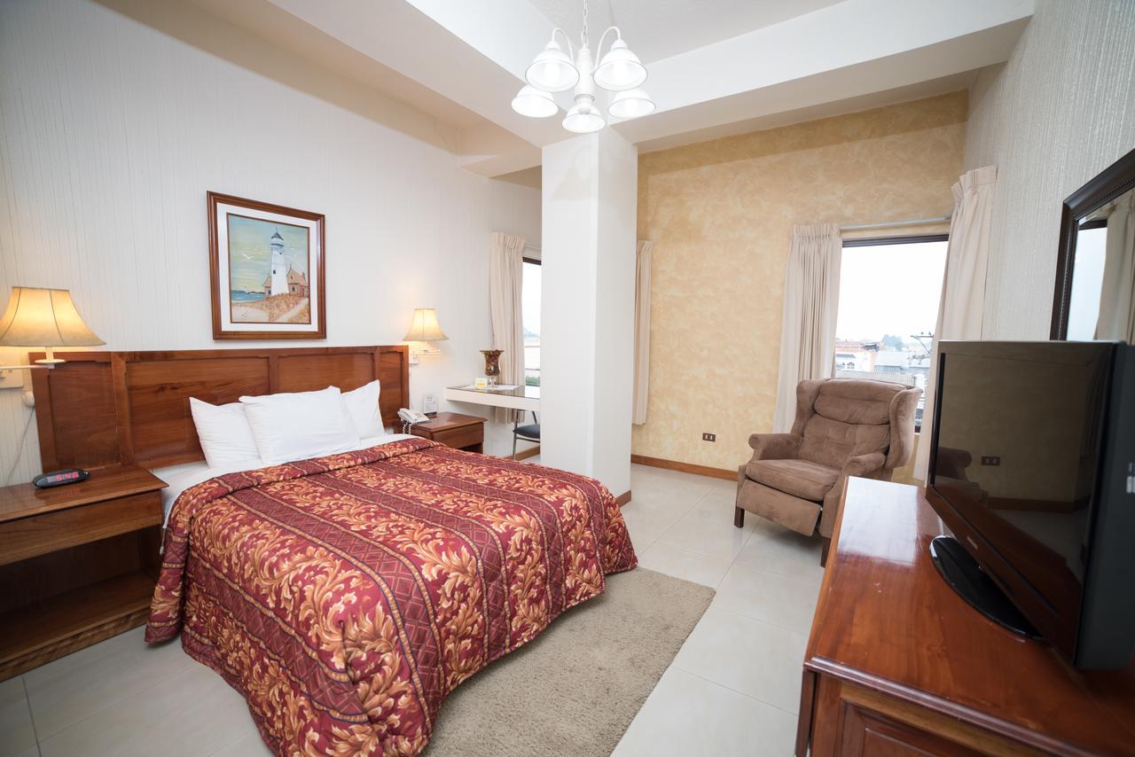Hotel Anna Inn Olintepeque ภายนอก รูปภาพ