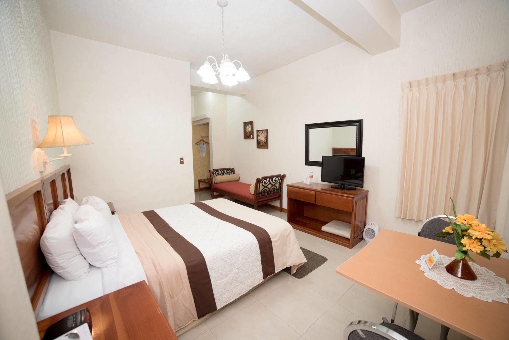 Hotel Anna Inn Olintepeque ภายนอก รูปภาพ