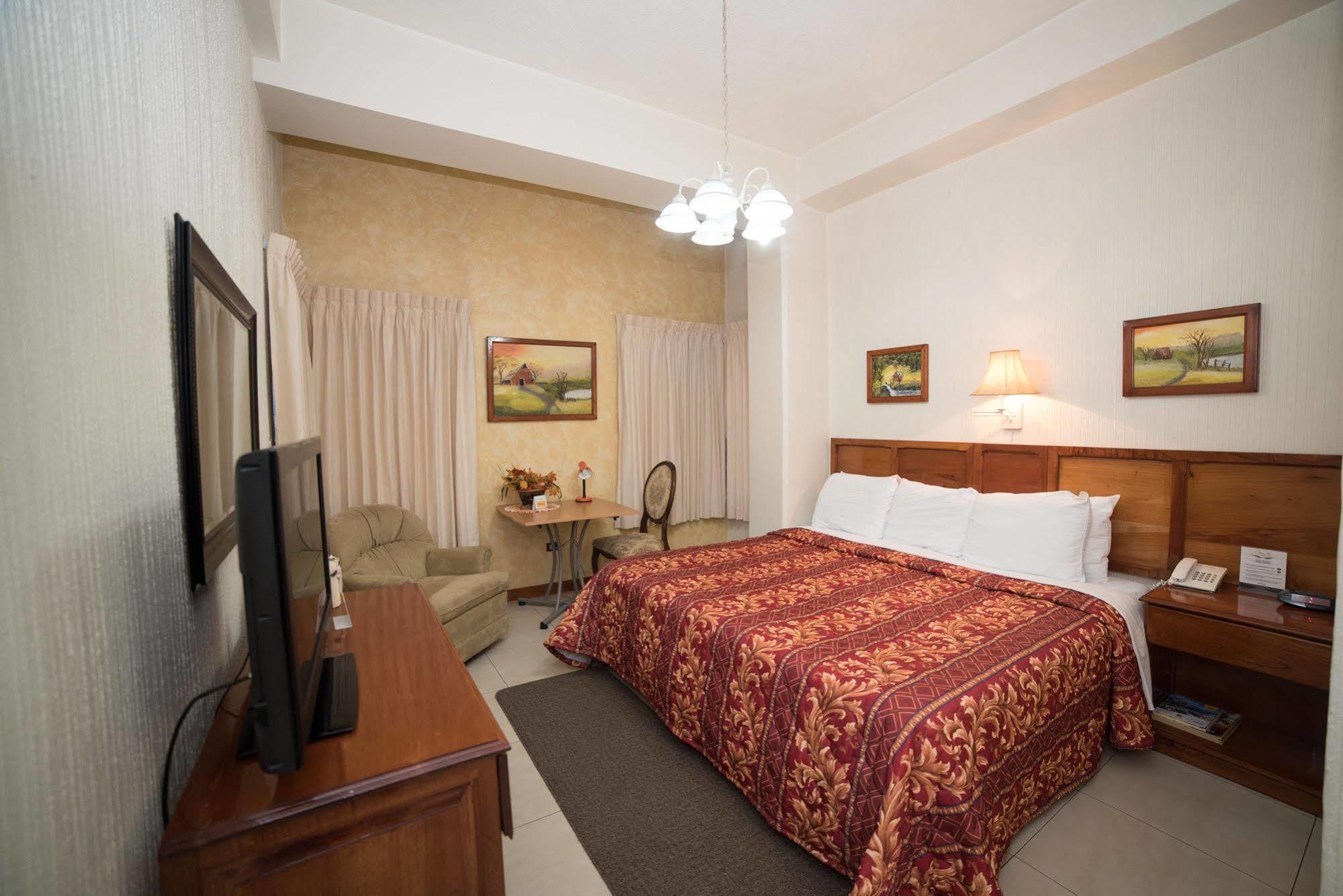 Hotel Anna Inn Olintepeque ภายนอก รูปภาพ
