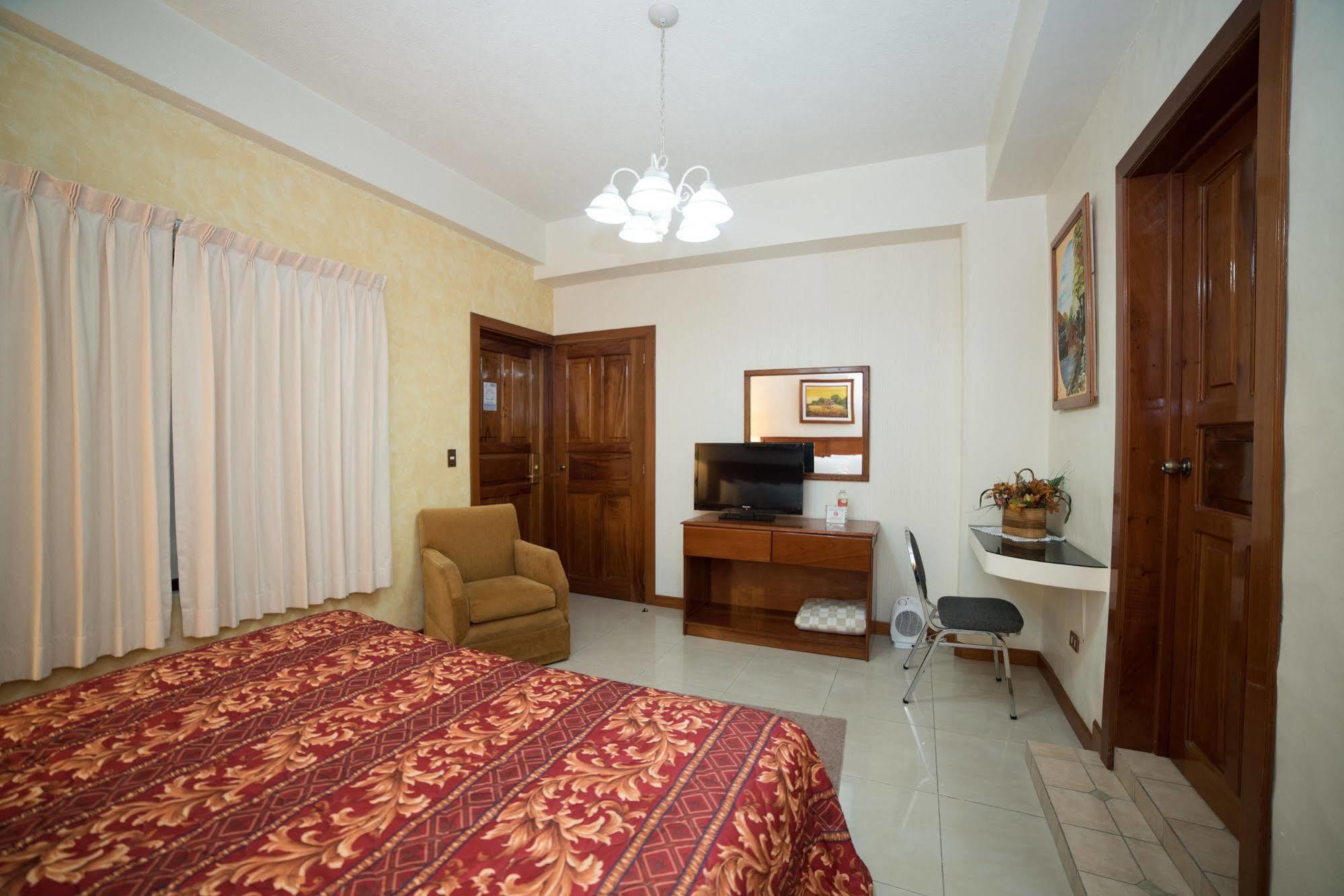 Hotel Anna Inn Olintepeque ภายนอก รูปภาพ