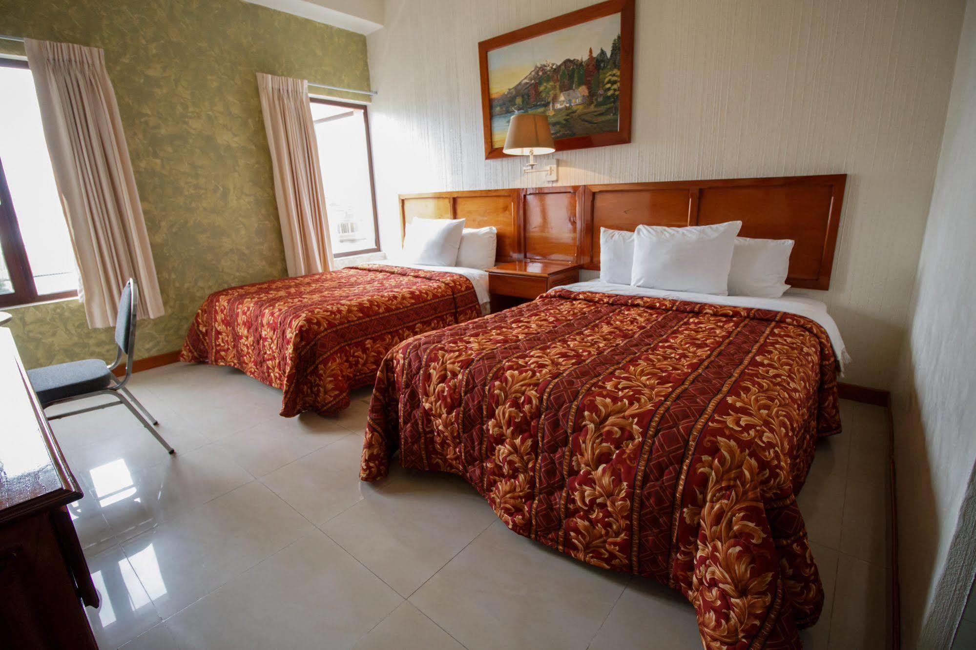 Hotel Anna Inn Olintepeque ภายนอก รูปภาพ
